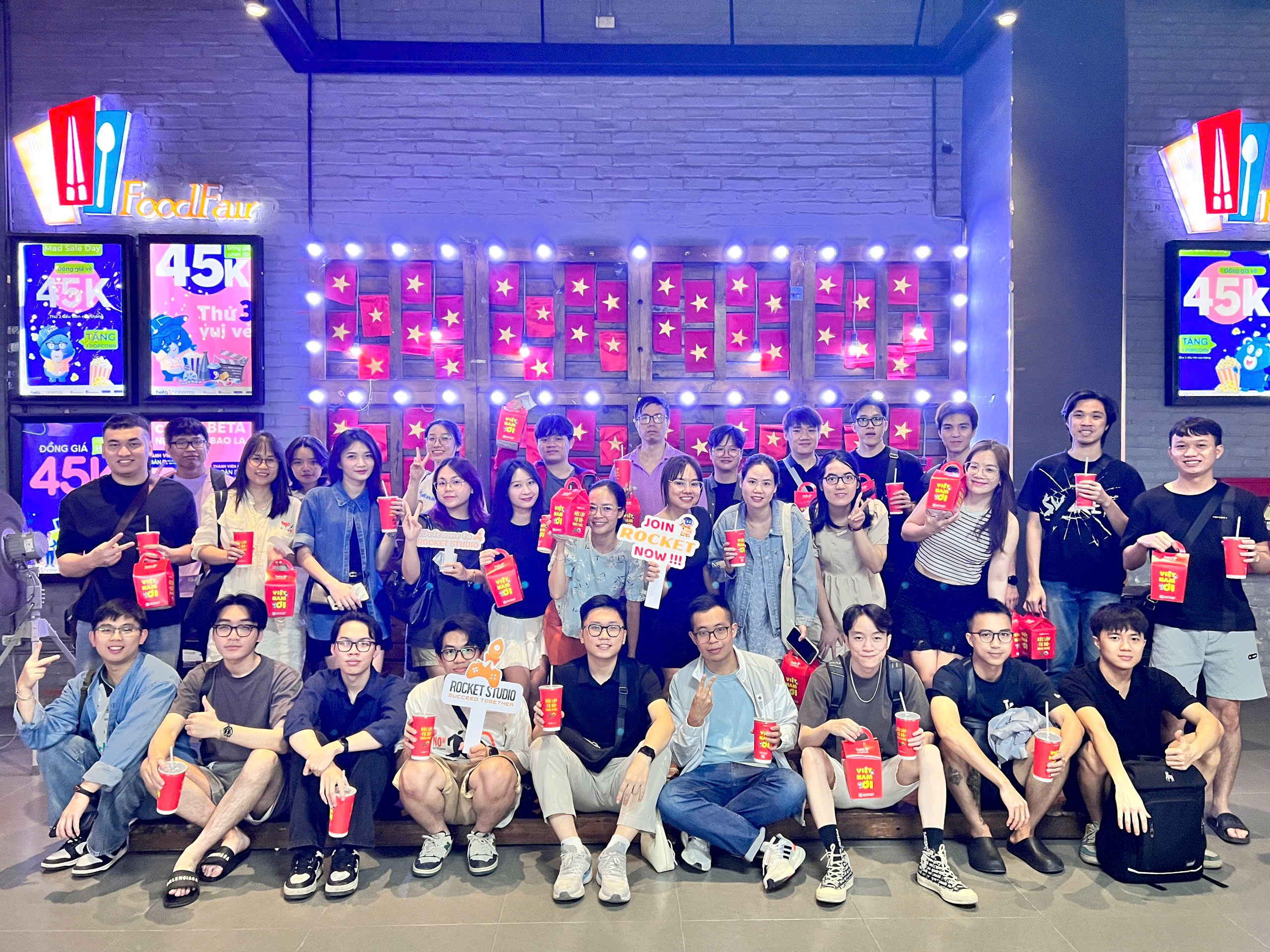 𝑻𝒖̛̣ 𝒉𝒂̀𝒐 𝒍𝒊̣𝒄𝒉 𝒔𝒖̛̉ – 𝑽𝒖̛̃𝒏𝒈 𝒃𝒖̛𝒐̛́𝒄 𝒕𝒖̛𝒐̛𝒏𝒈 𝒍𝒂𝒊